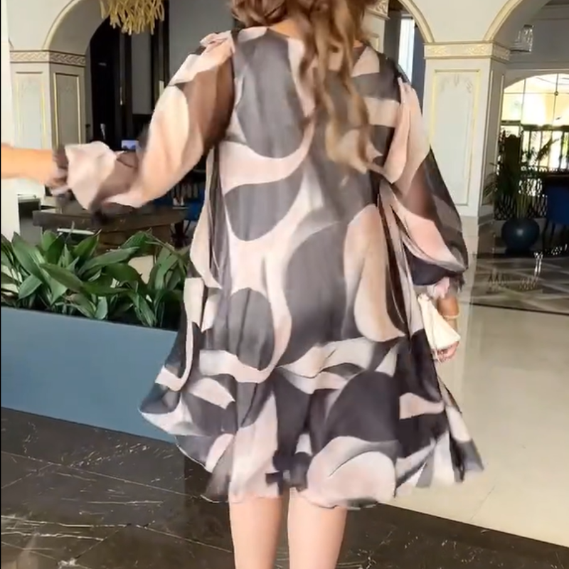 Apollina Caponi™ Elegancka obszerna sukienka z szyfonu dla pełniejszych sylwetek